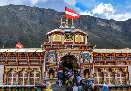 Char Dham Yatra with Amritsar Tour