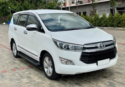 Toyota Innova Crysta