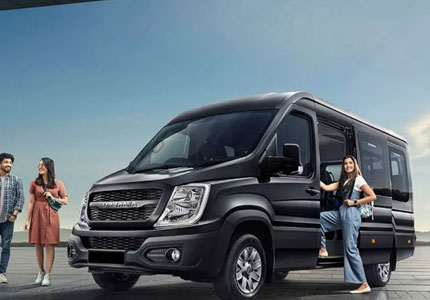 17 Seater Urbania Traveller Rental